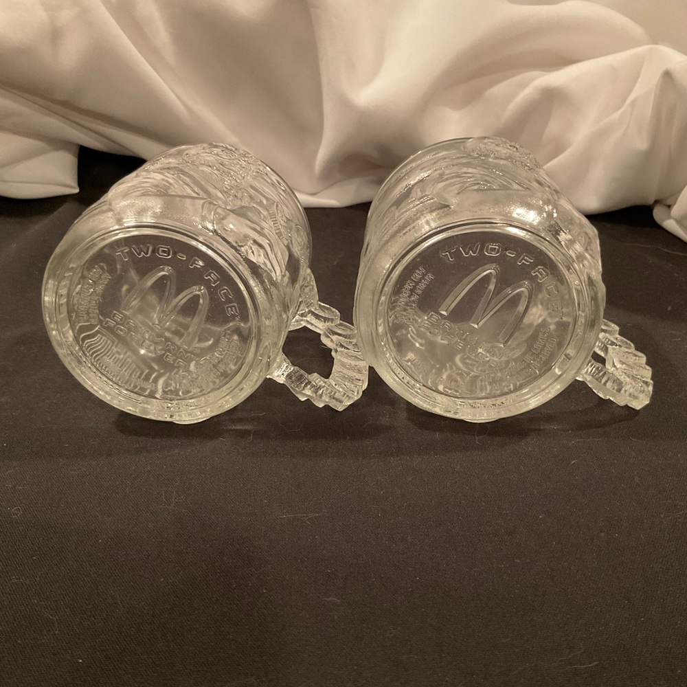 McDonalds, Batman Forever, Two Face promotional 2 drink mugs - Picture 5 of 7